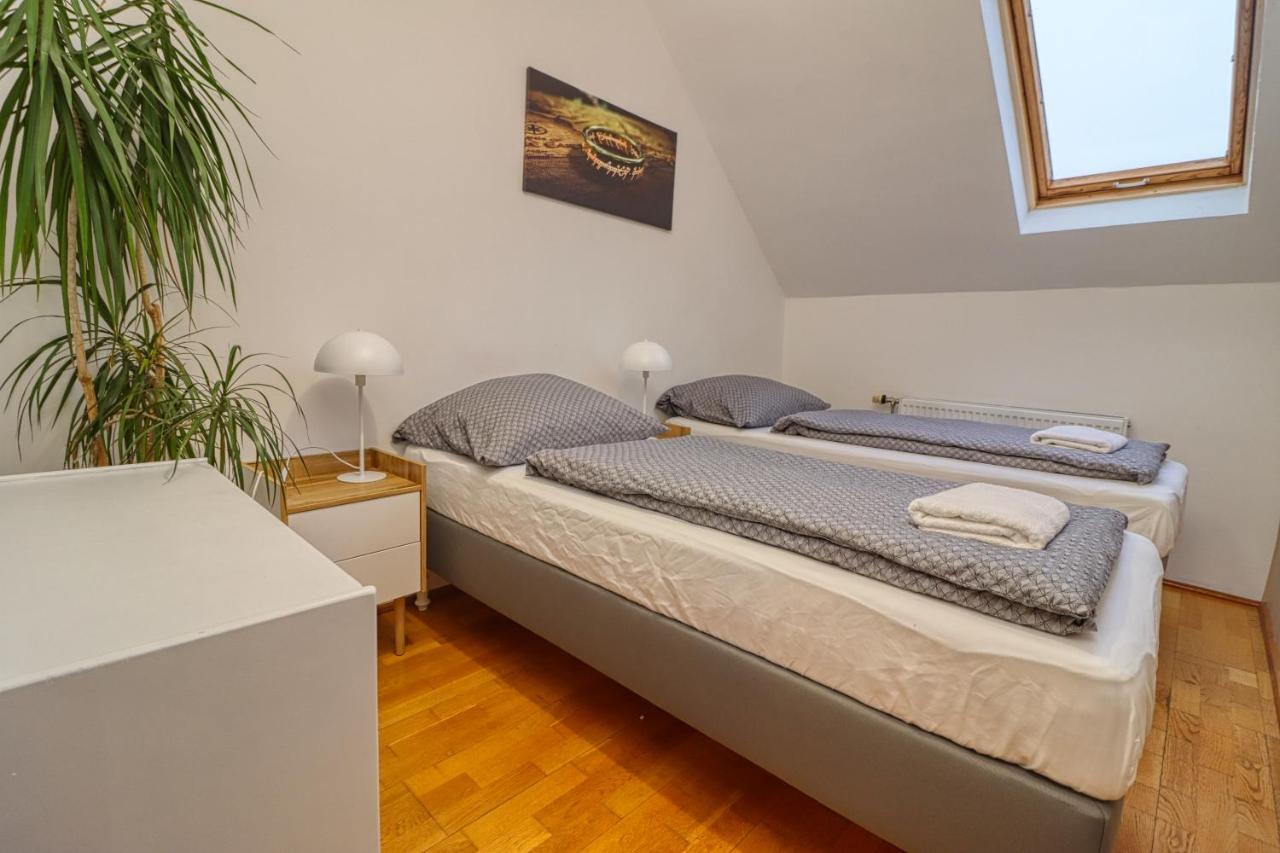 Apartment Cinemapartman Eger